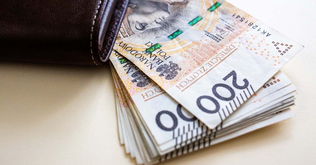 Tyle trzeba zarabiać, by być bogatym. Ankieterzy CBOS przepytali Polaków