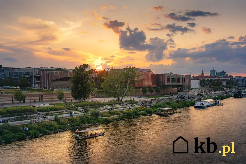 Zachód słońca nad Bulwarami Wiślanymi
