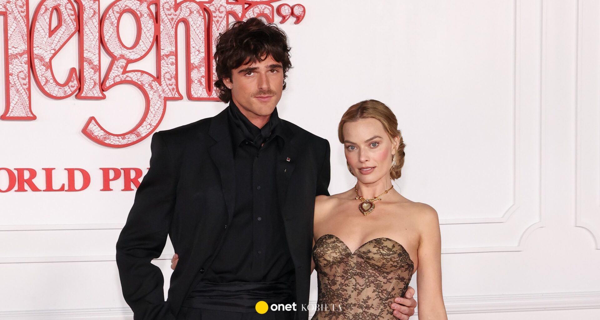 Gwiazdy na premierze filmu "Wichrowe wzgórza". Robbie i Elordi zachwycają