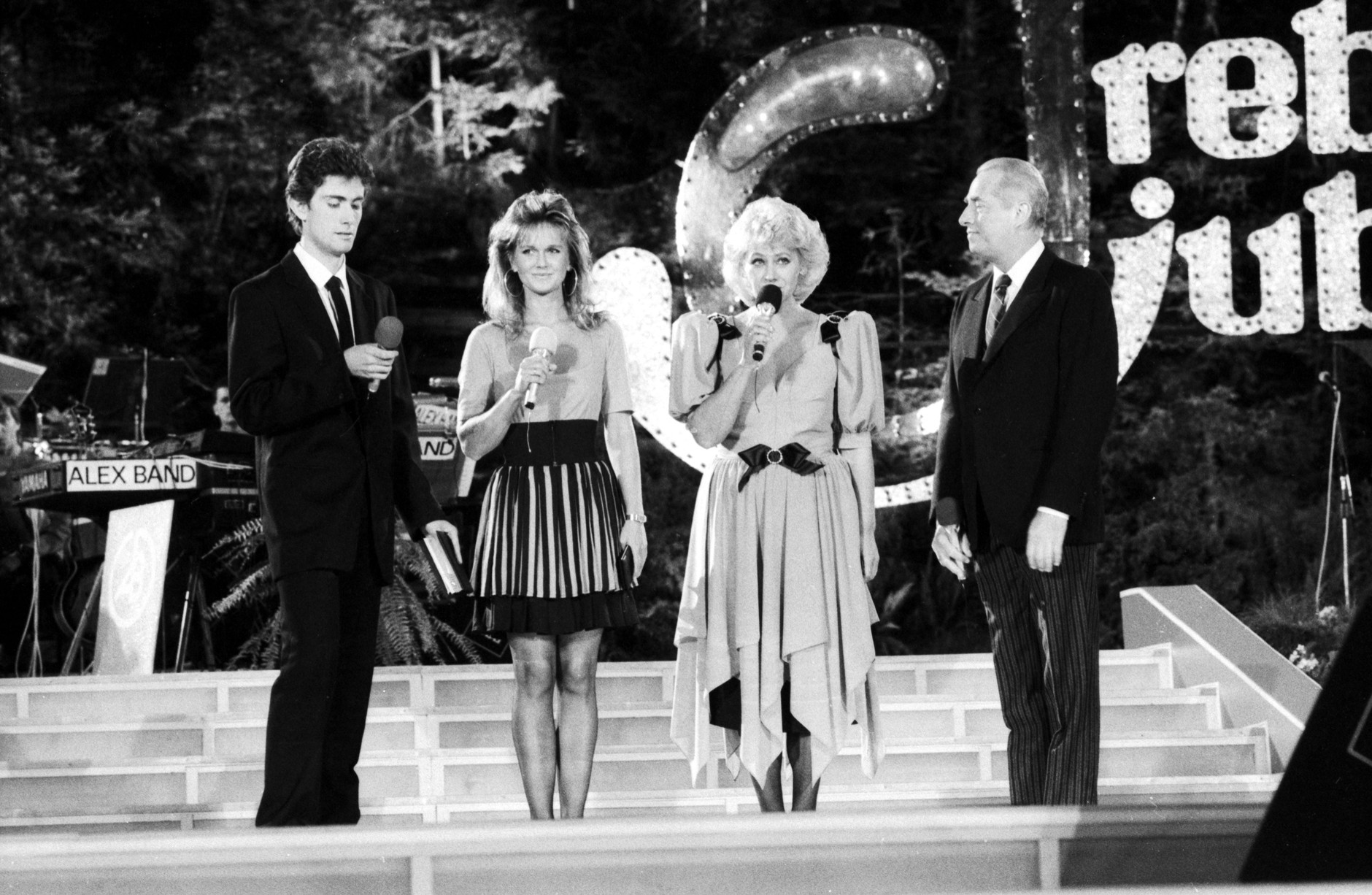 Lucjan Kydryński z synem Marcinem, Krystyna Loska z córką Grażyna - Sopot 1988