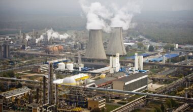 Izera zmienia strategię. Poszuka partnera, ale nie w Chinach