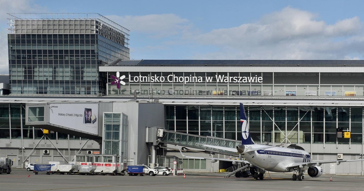 Akcja służb na Lotnisku Chopina. Zatrzymano 23-latka z Ukrainy