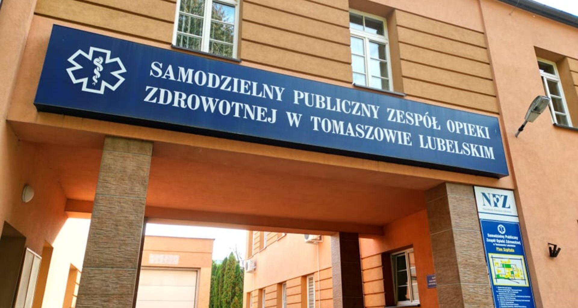 Donald Trump zapozował z drogimi pierścieniami. Dar od sportowców