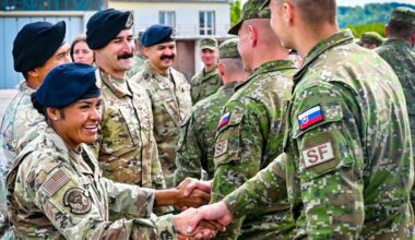 Środowy przegląd mediów; Rozwód z USA?; Nawrocki w Londynie