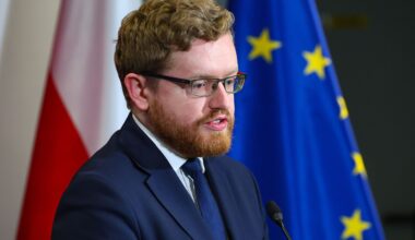 Ile kosztuje dolar? Kurs dolara do złotego PLN/USD 15.01.2026