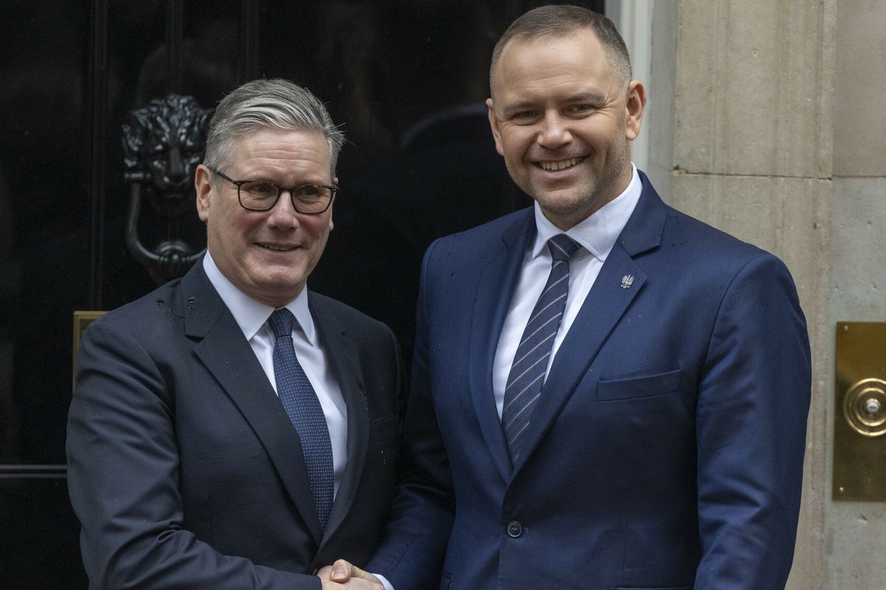 Nawrocki spotkał się z Starmerem. Zdradził o czym rozmawiano
