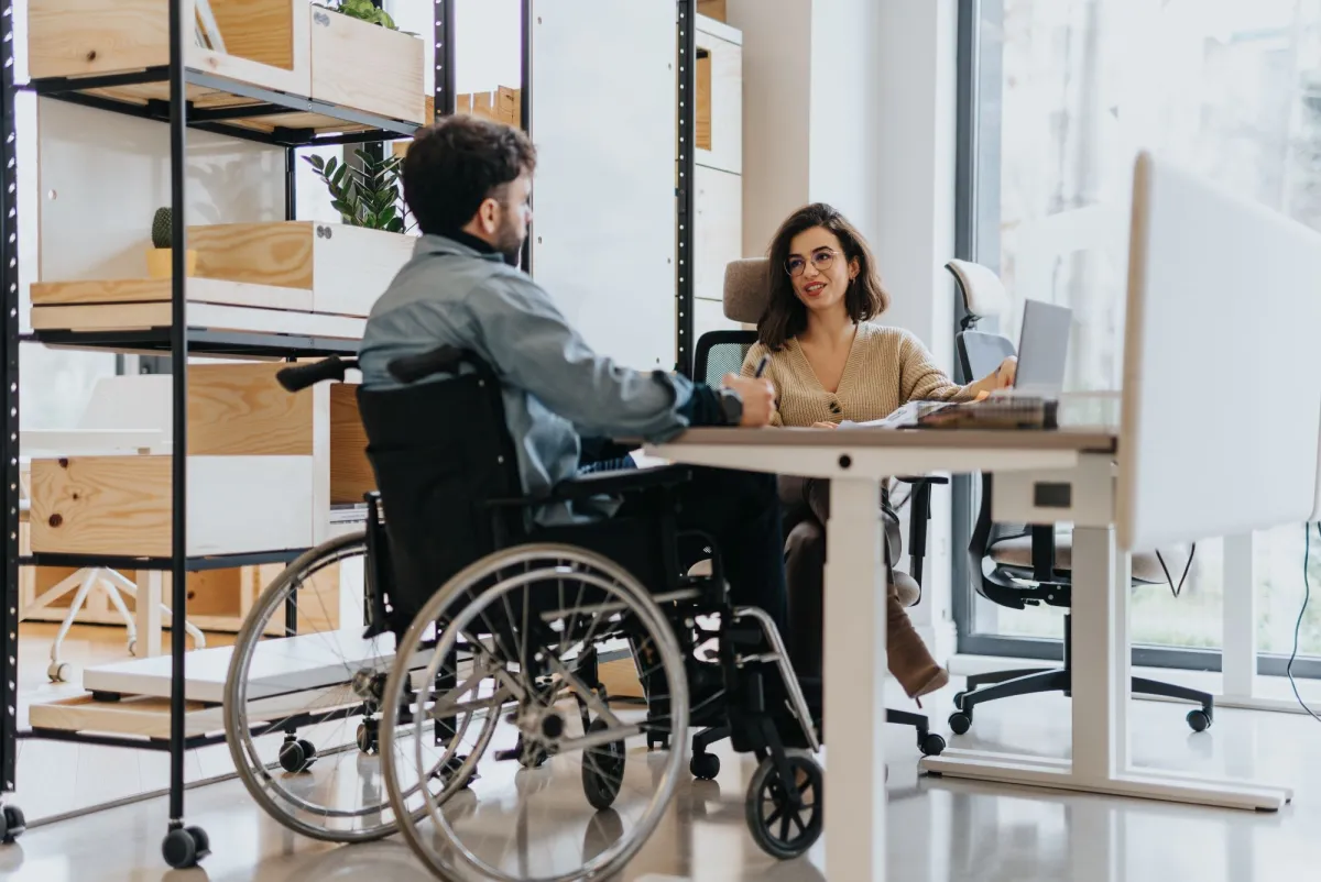 Umiarkowany stopień niepełnosprawności- przywileje i ulgi 2026 [LISTA]. Jak złożyć wniosek o orzeczenie o niepełnosprawności?