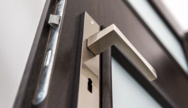 Wpadają Polakom do domów i ładują kary. Powód bywa absurdalny