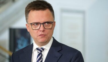 Kryzys w Polsce 2050. Szymon Hołownia mówi o "podłym geście"