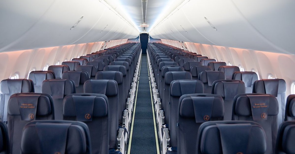 PLL LOT zaprezentowały nową kabinę B737 MAX 8