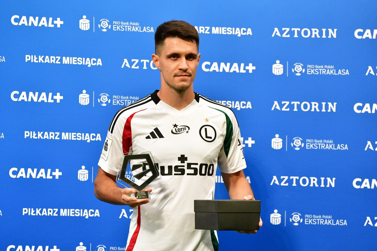 Kuszą Bartosza Kapustkę. Tam trafi reprezentant Polski?! - Transfery.info