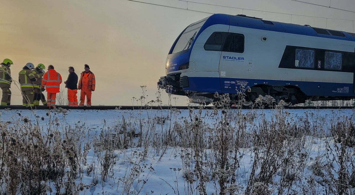 Niebezpieczny ubytek na kolei. PKP wyjaśnia, co stało się pod Koluszkami - Polska