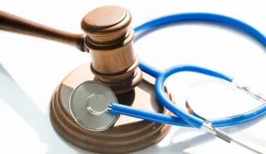 Umiarkowany stopień niepełnosprawności: Świadczenia, ulgi, pieniądze w 2026 r. [LISTA]