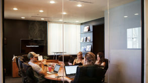 Oto, co mówią naukowcy o 4-dniowym tygodniu pracy. Nie mają złudzeń