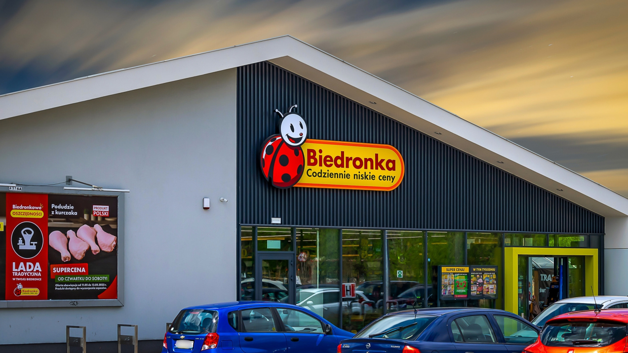 Od jutra Biedronka idzie na całość. „Mega wyprzedaż” :: RMF FM