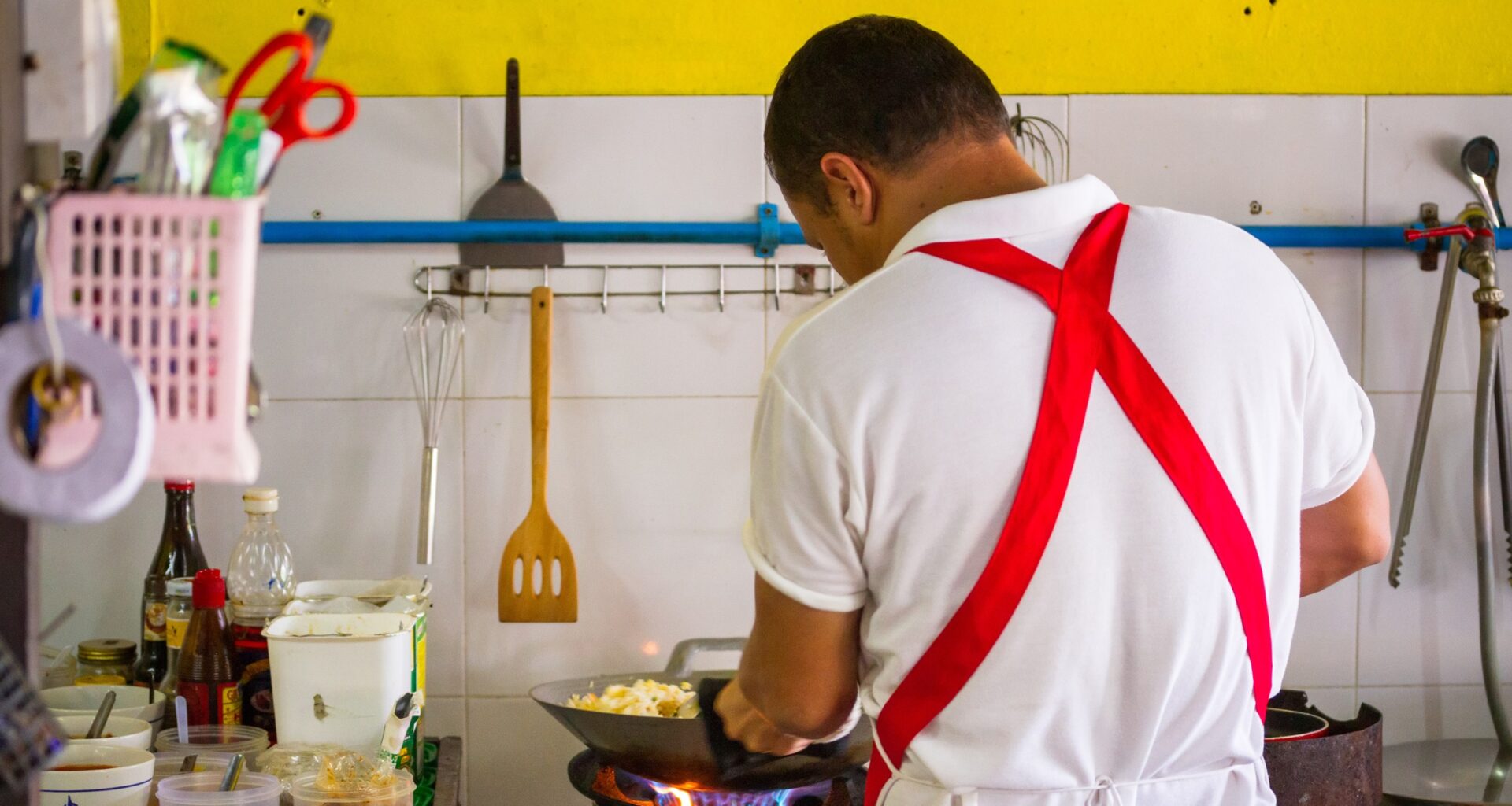 Tajscy kucharze ujawniają kulisy pracy w warszawskiej restauracji (zdjęcie poglądowe)