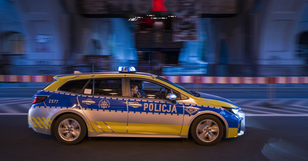 Radiowóz policji (zdjęcie ilustracyjne)