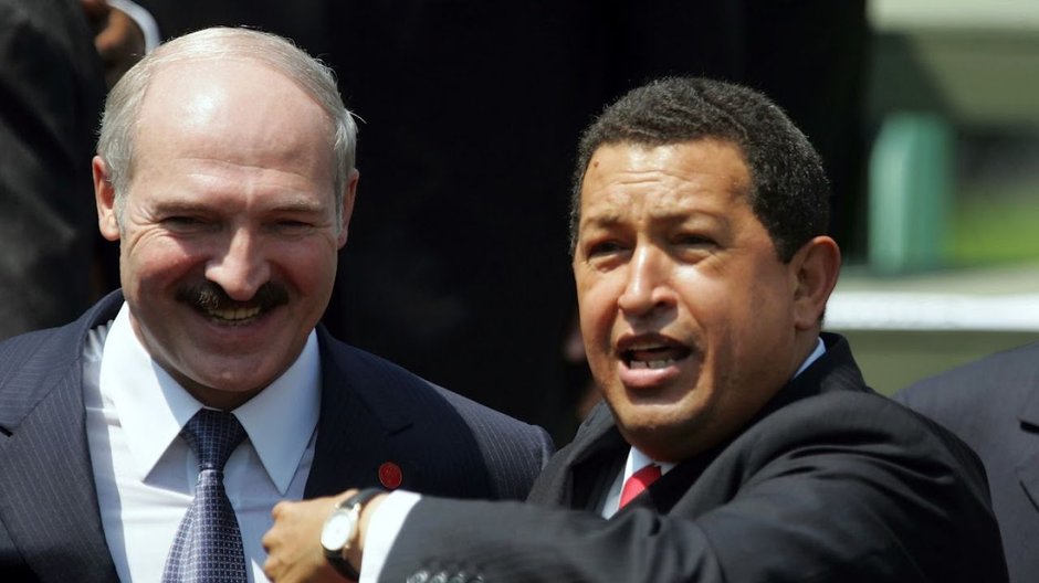 Hugo Chávez i Alaksandr Łukaszenko, 15 września 2006 r. w Hawanie na Kubie. (Zdj. Joe Raedle/Getty Images)