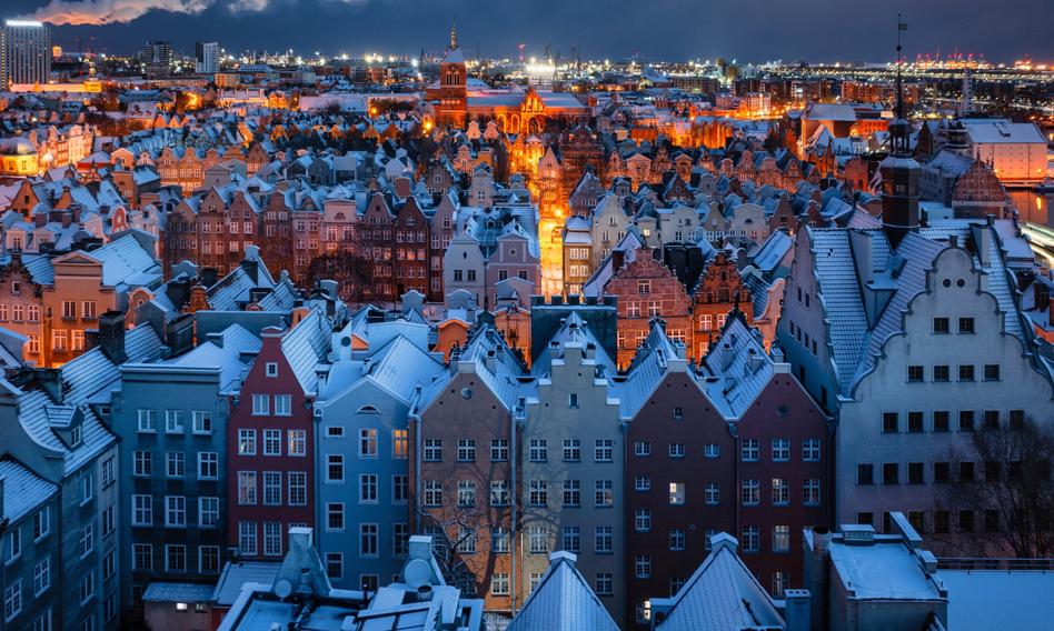 Sprzedaż mieszkań rośnie, ale oferta wciąż puchnie. „Bez obniżek stóp, deweloperzy będą zmuszeni obniżać ceny”