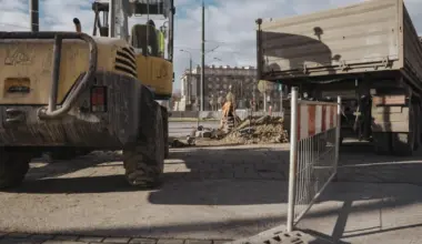 Awaria na Placu Centralnym. Wodociągi czekają na beton
