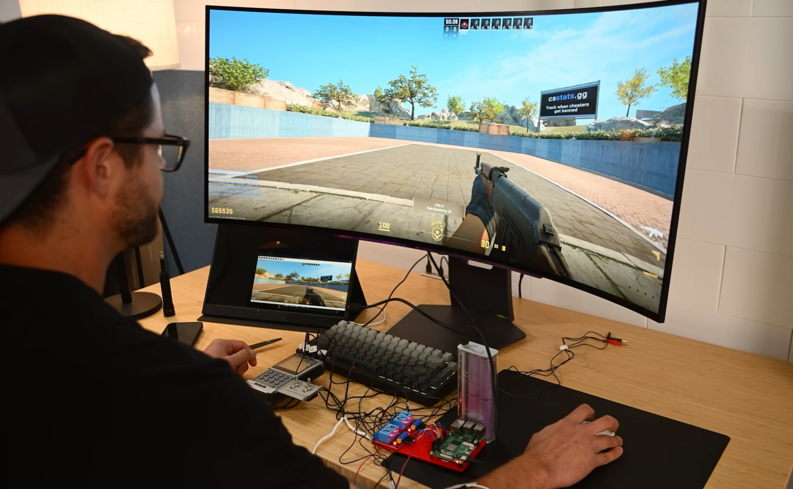 Nowa era cheatów. Podkładka, która sama celuje w przeciwników