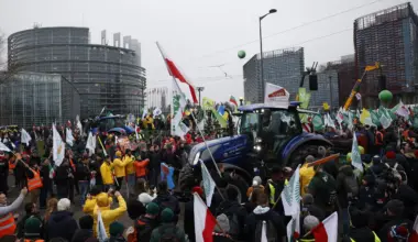 Strasburg. Protest rolników przeciwko umowie z Mercosur