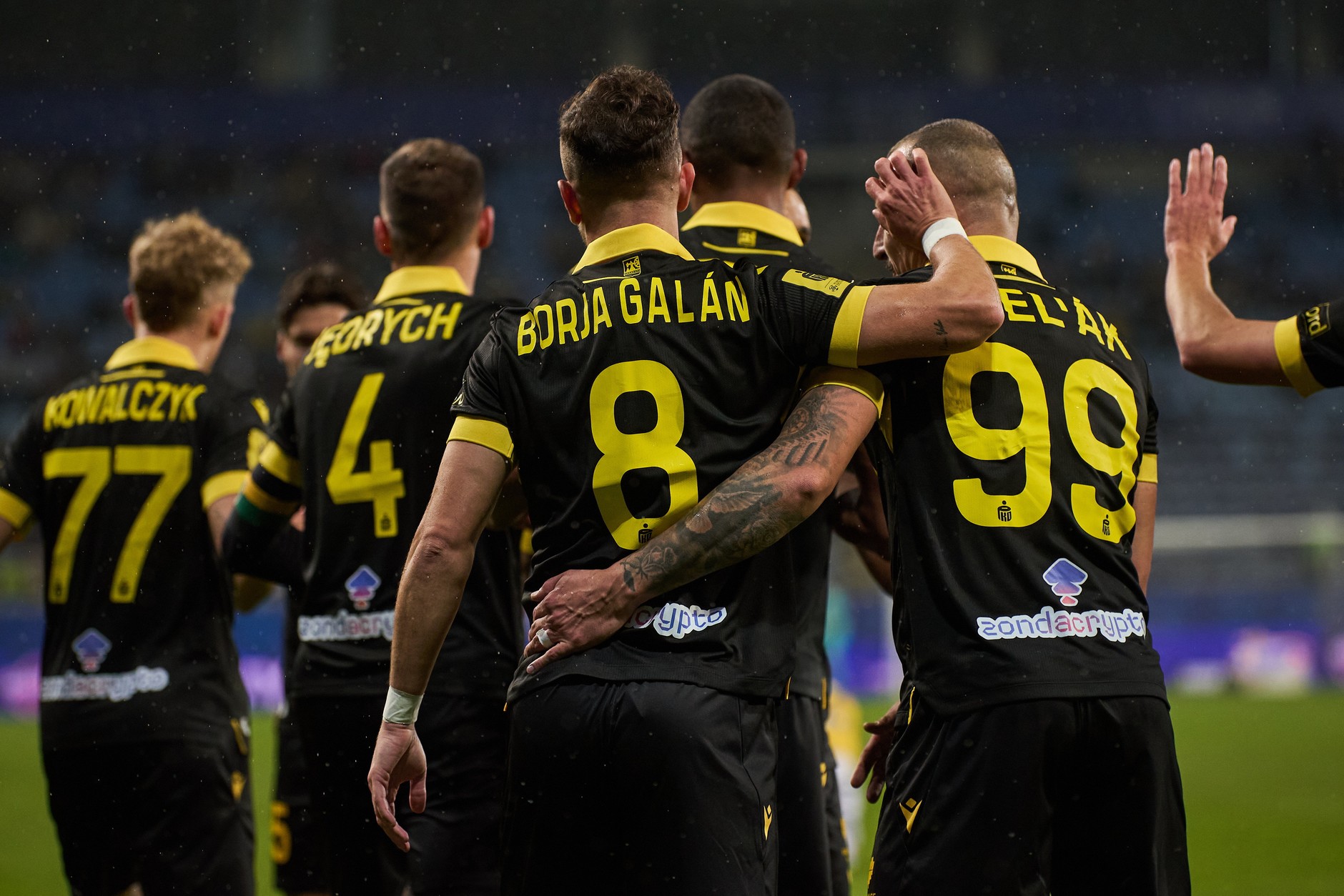 Borja Galan i Adam Zrelak przedłużyli umowy z GKS-em Katowice