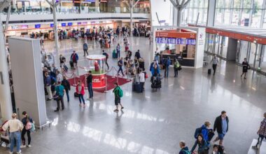 23-latek usłyszał zarzut. Chodzi o zakłócanie fal radiowych na lotnisku Chopina - Onet