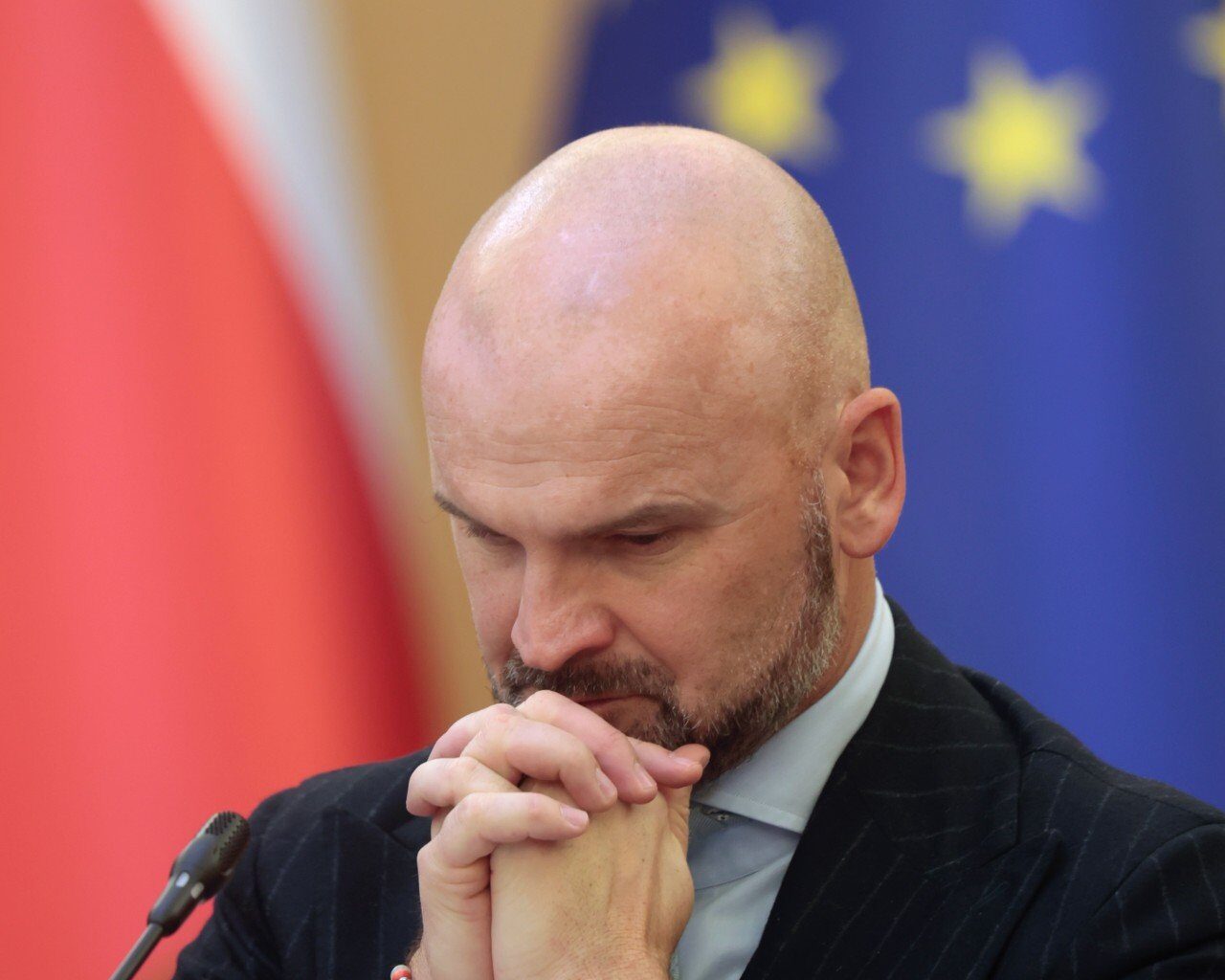 Rafał Brzoska ma nad czym dumać. Gdyby sprzedał Inpost, mógłby kupić Pocztę