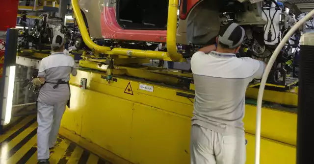 Przedsiębiorcy mobilizują się i zapowiadają wsparcie dla osób, które mogą stracić pracę, fot. archiwalne Arkadiusz Lawrywianiec/Polska Press