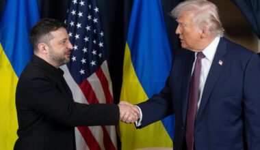 Wołodymyr Zełenski, prezydent Ukrainy, i Donald Trump, prezydent USA, podczas Światowego Forum Ekonomicznego w Davos, 22 stycznia 2026 r.