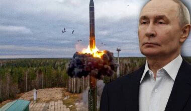 Władimir Putin obok startującej rakiety.