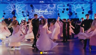 Studniówkowy walc hitem internetu. Maturzyści zachwycili choreografią. "Coś pięknego" - Kobieta Onet