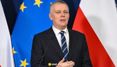 "Zapłaciłby dużą cenę". Minister Siemoniak komentuje decyzję Nawrockiego