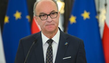 Marszałek Sejmu w ostrych słowach o propozycji Donalda Trumpa. "To jest raczej Rada Niepokoju" - Onet