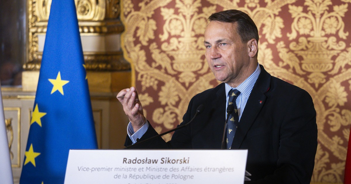 Radosław Sikorski w Paryżu o bezpieczeństwie Europy i roli Polski