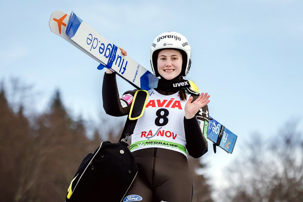 PI Pań w Eisenerz: Triumf Tinkary Komar, Polki z punktami - Skijumping