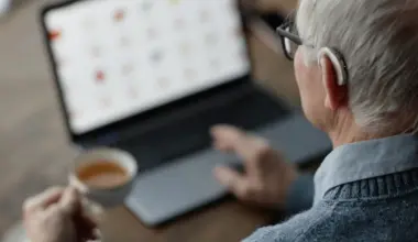 Dyrektor KIS: Można odliczyć w PIT nabycie aparatów słuchowych, wkładek usznych i baterii. Orzeczona niepełnosprawność, to najważniejszy warunek. Jak udokumentować prawo do tej ulgi?