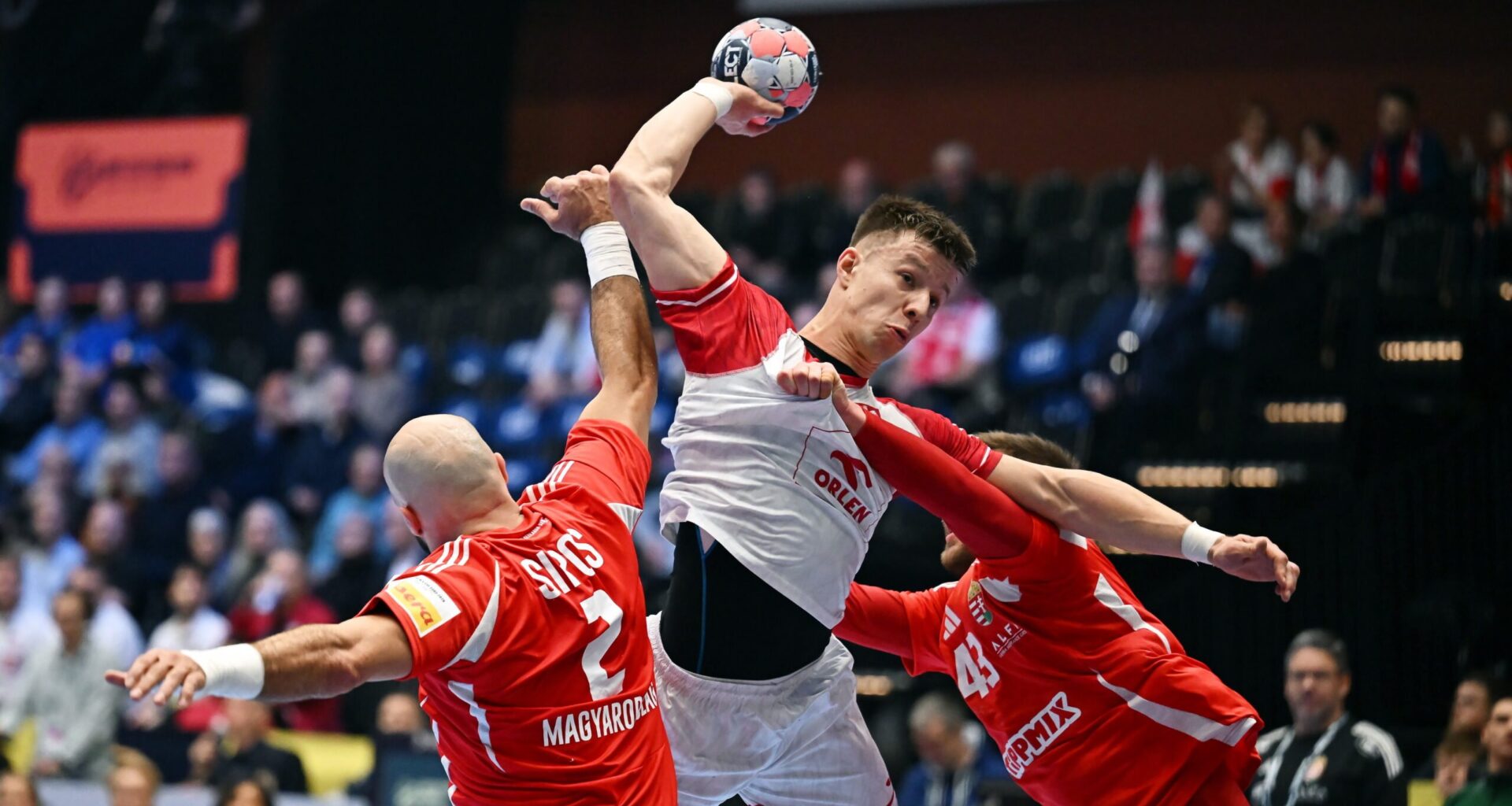 Szczypiorniści zaczęli mistrzostwa od porażki. Węgrzy bez litości