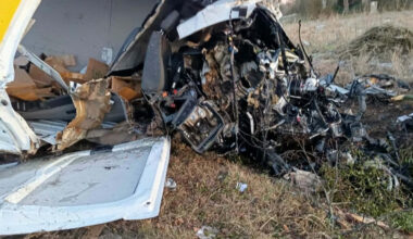 Złodziej ukradł mu auto i zginął, rozbijając je na drzewie. Kurier prosi o wsparcie