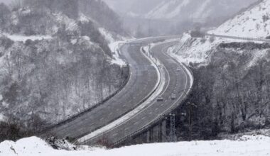 Paraliż drogowy w Hiszpanii. Meteorolodzy wydali czerwone ostrzeżenia - Onet