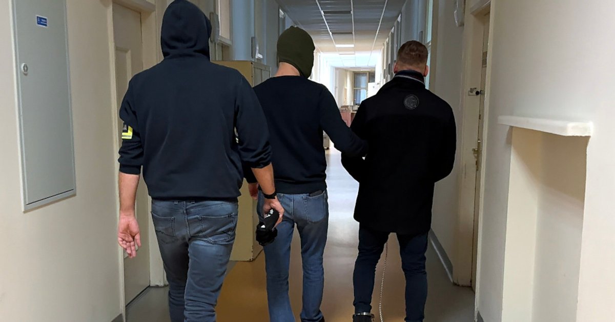 Z bagażnikiem pełnym narkotyków zaparkował obok radiowozu. Akcja policji - Onet