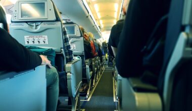 Pracownik obsługi naziemnej lotniska został uwięziony w luku bagażowym (zdjęcie ilustracyjne)