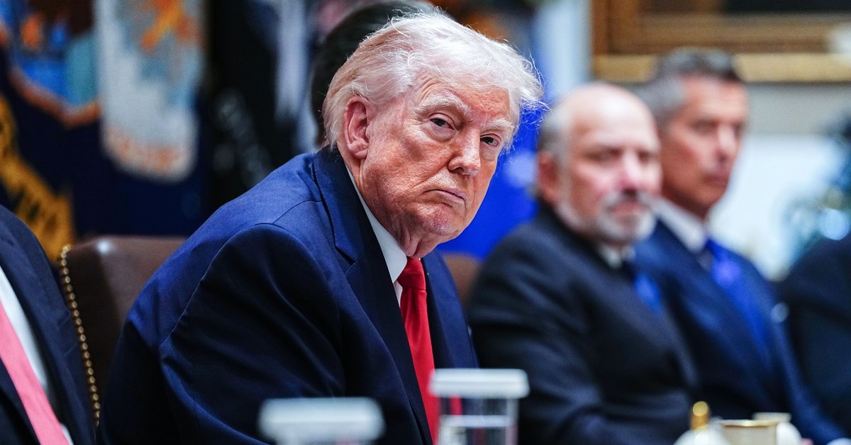 Prezydent Stanów Zjednoczonych Donald Trump podczas posiedzenia gabinetu w sali gabinetowej Białego Domu w Waszyngtonie, USA, 29 stycznia 2026 r.