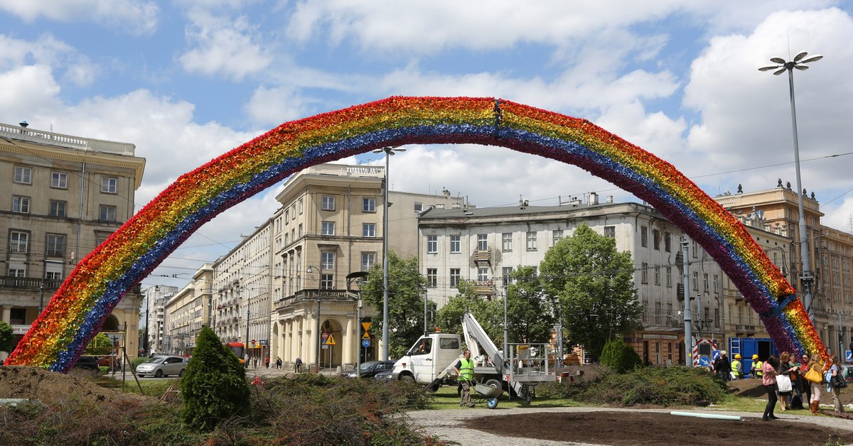 Kontrowersyjny projekt WBO. Na Placu Zbawiciela może stanąć wielki krzyż