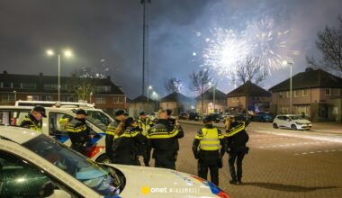 Niespokojna noc w Holandii. Zamieszki, wypadki i ataki na policję