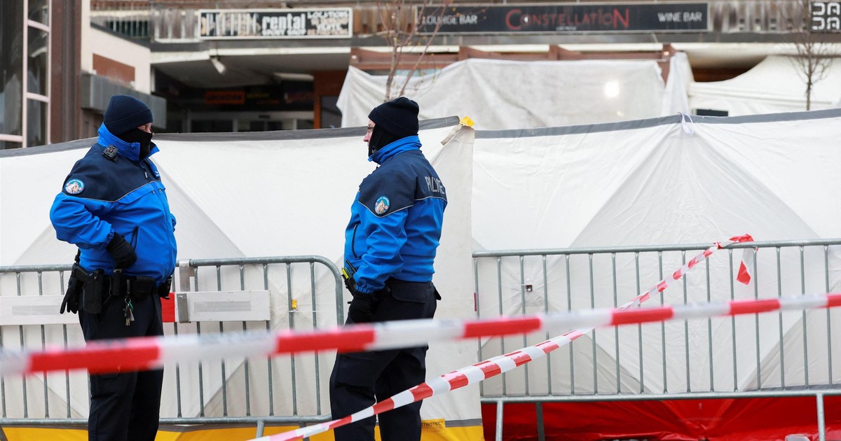 większość ciał znaleziono przy schodach