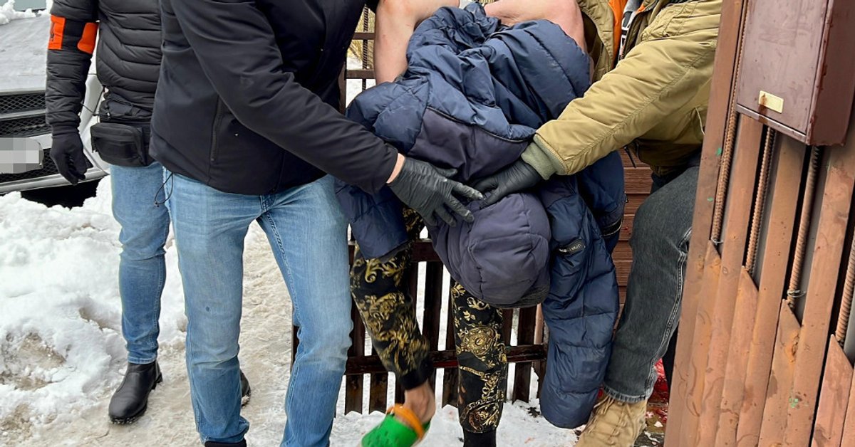 Tragedia na Targówku. Wiemy, jakie zarzuty dostanie zatrzymany po szturmie 49-latek