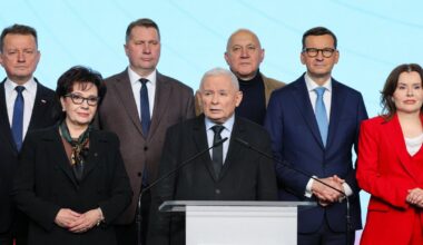 Mateusz Morawiecki podczas spotkania polityków Prawa i Sprawiedliwości z mieszkańcami Brzozowa, 12 grudnia 2025 r.