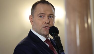 Prezydent i pseudokibice. "Ci ludzie mają wiele informacji o panu Karolu"